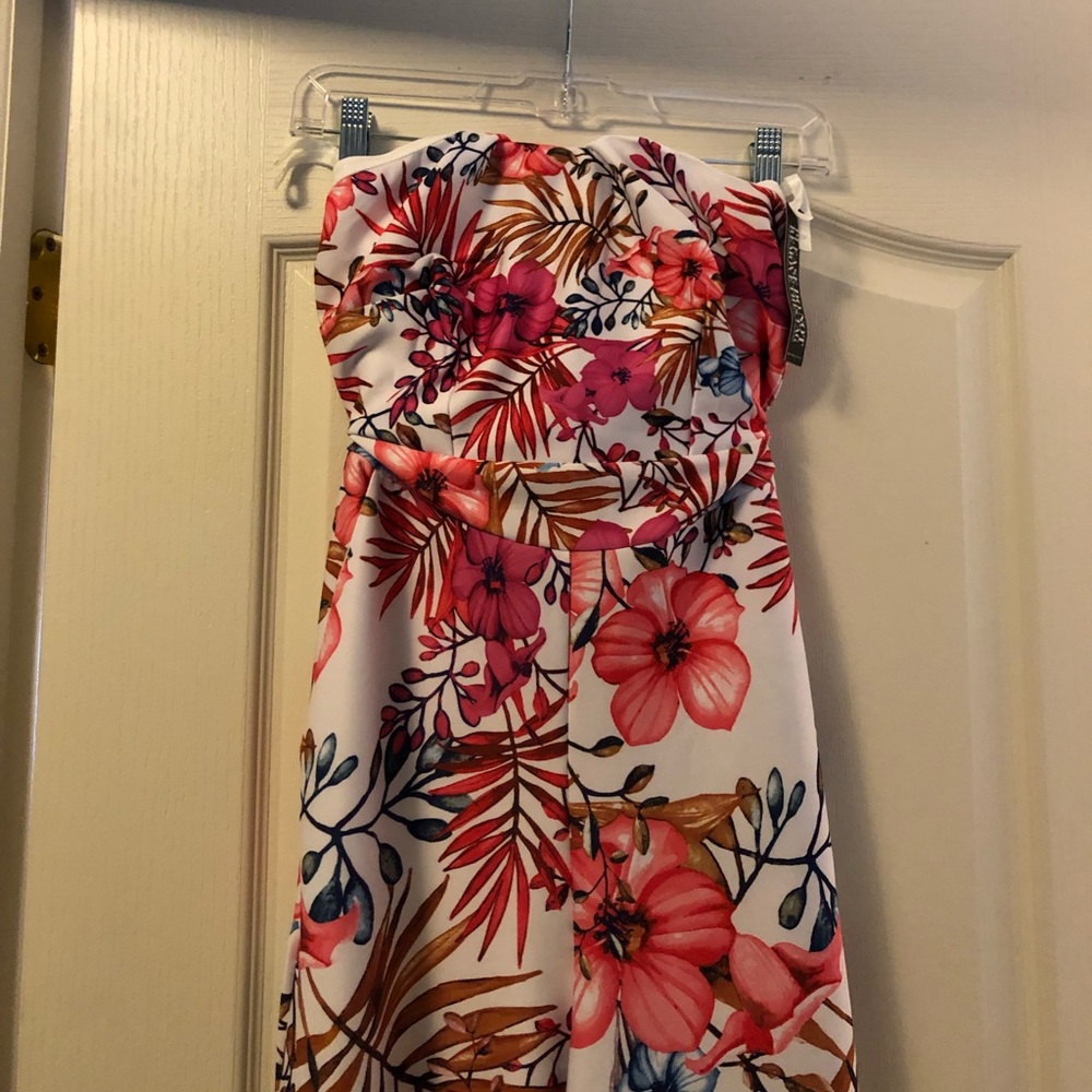 New York & Company Floral jumpsuit - Picture 2 of 5